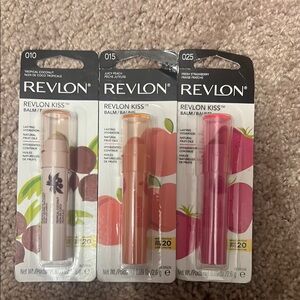 Revlon Kiss Lip Balm Trio - Coconut, Peach, Strawberry